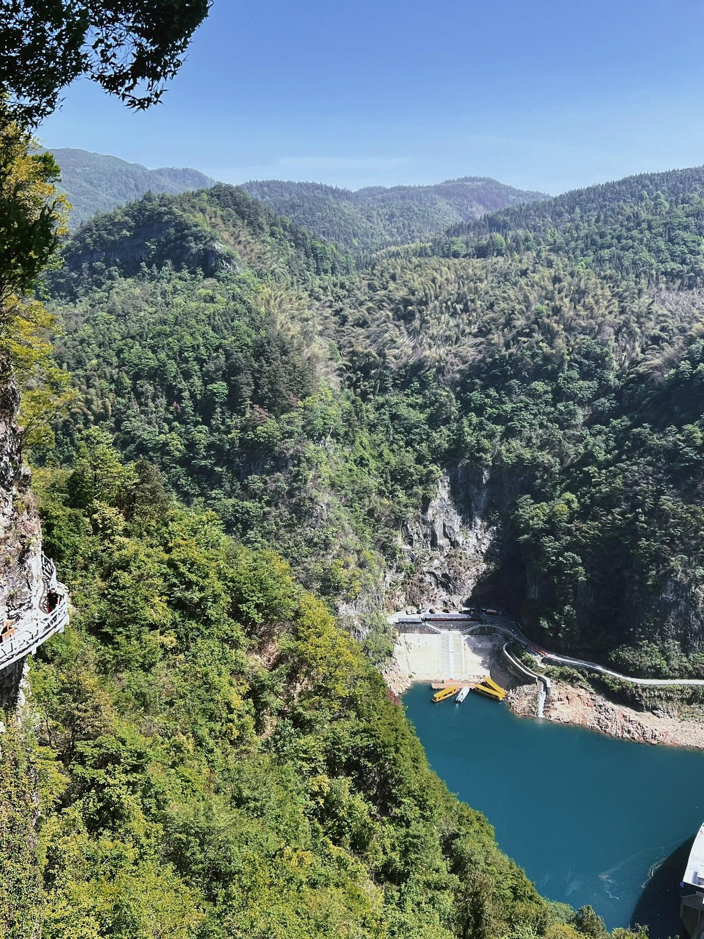 湖南娄底湄江地质公园☞湘中山水和神秘溶洞
