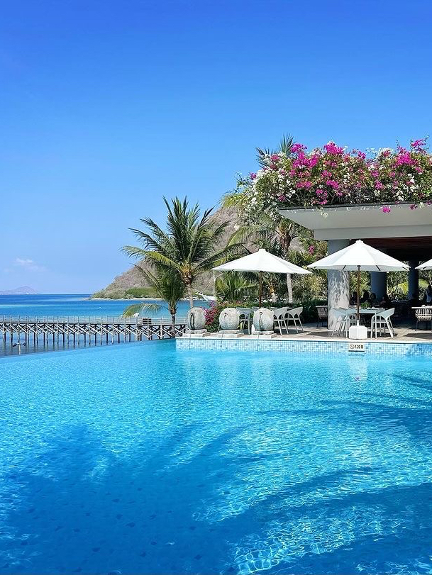 UNIQUE Rooftop Bar餐厅图片