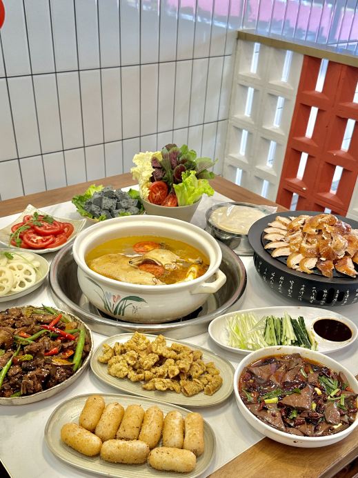 高原明珠美食街市