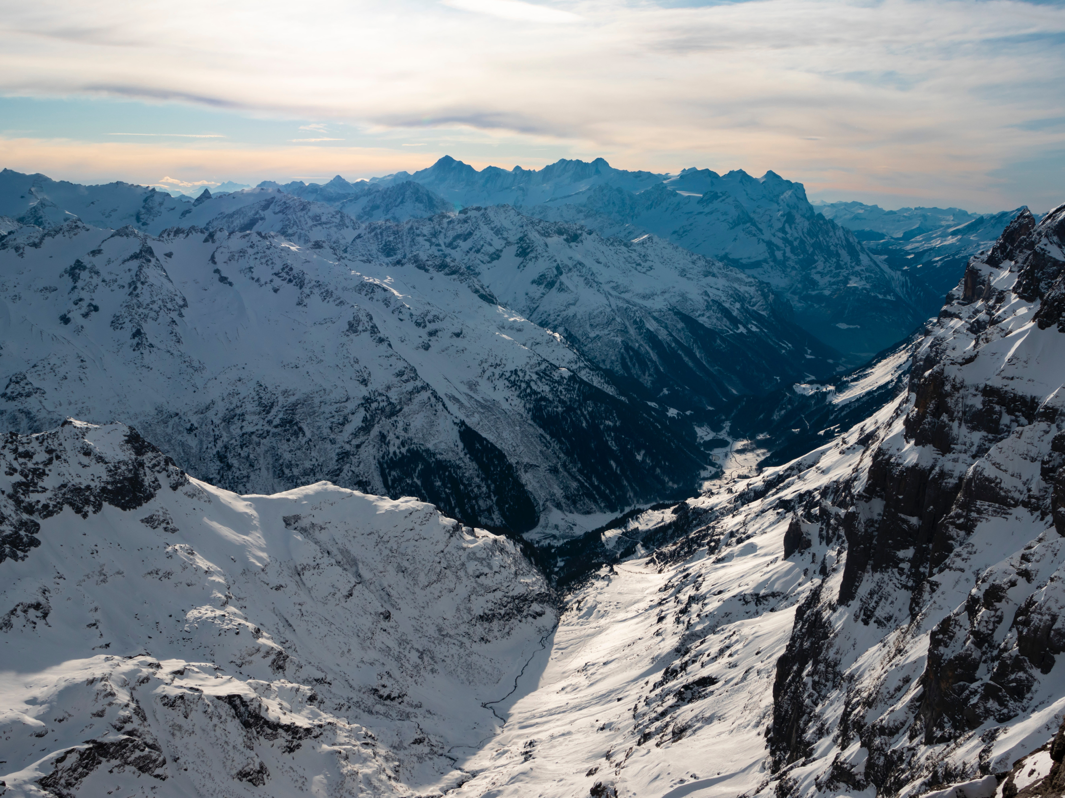 铁力士山：阿尔卑斯山的壮观之旅