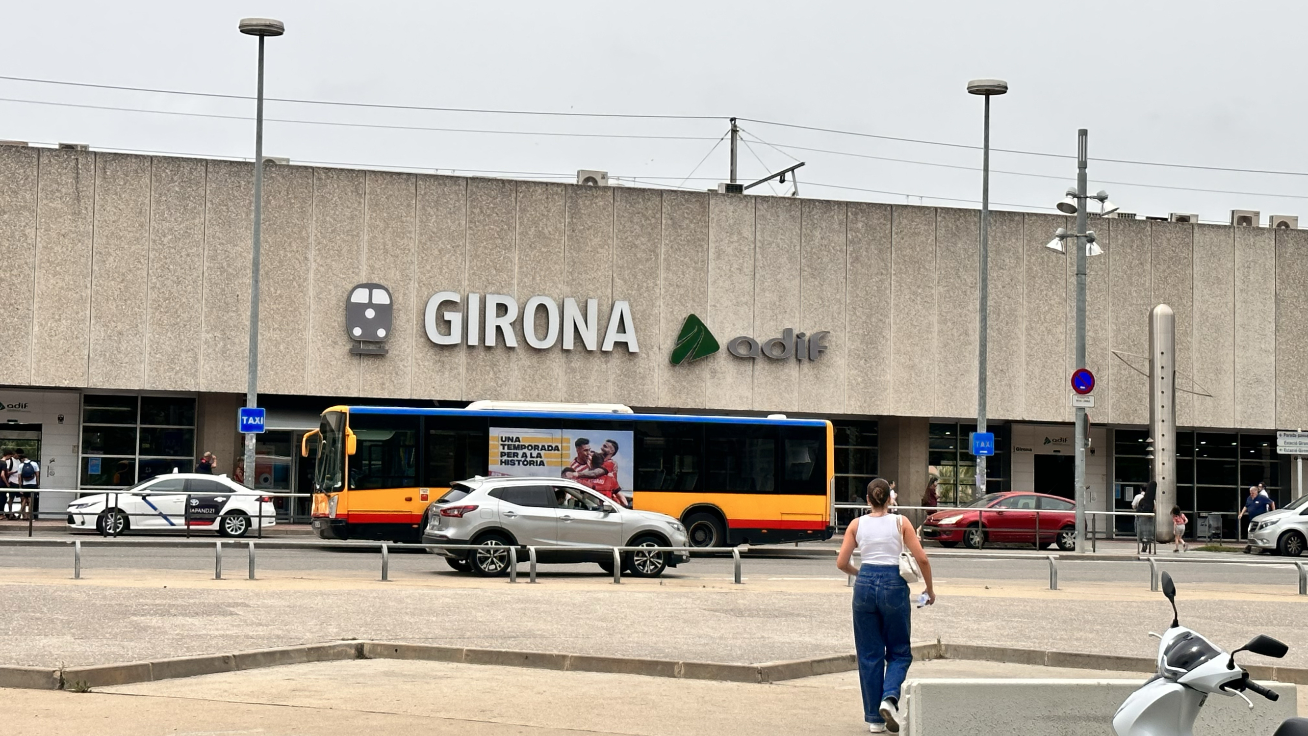 赫罗纳火车站Estació de tren de Giron