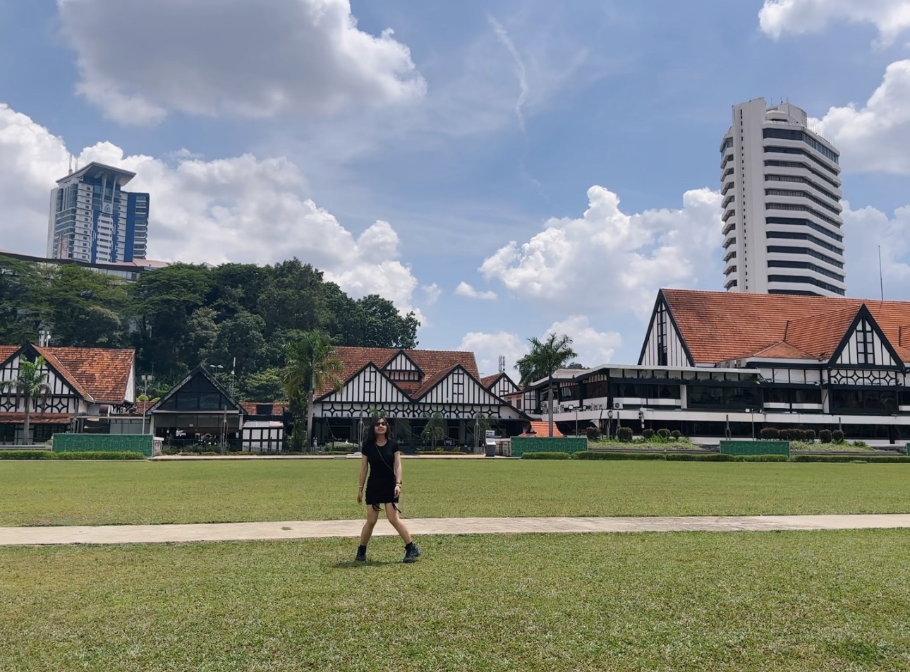 夏季马来｜今日份吉隆坡暴晒走路爬山观云☁️  不得不说，马来西亚的五月夏天就是非常的热情，没有雨那就
