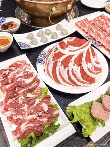 楼外楼大刀肉传统火锅居(支农大街店)