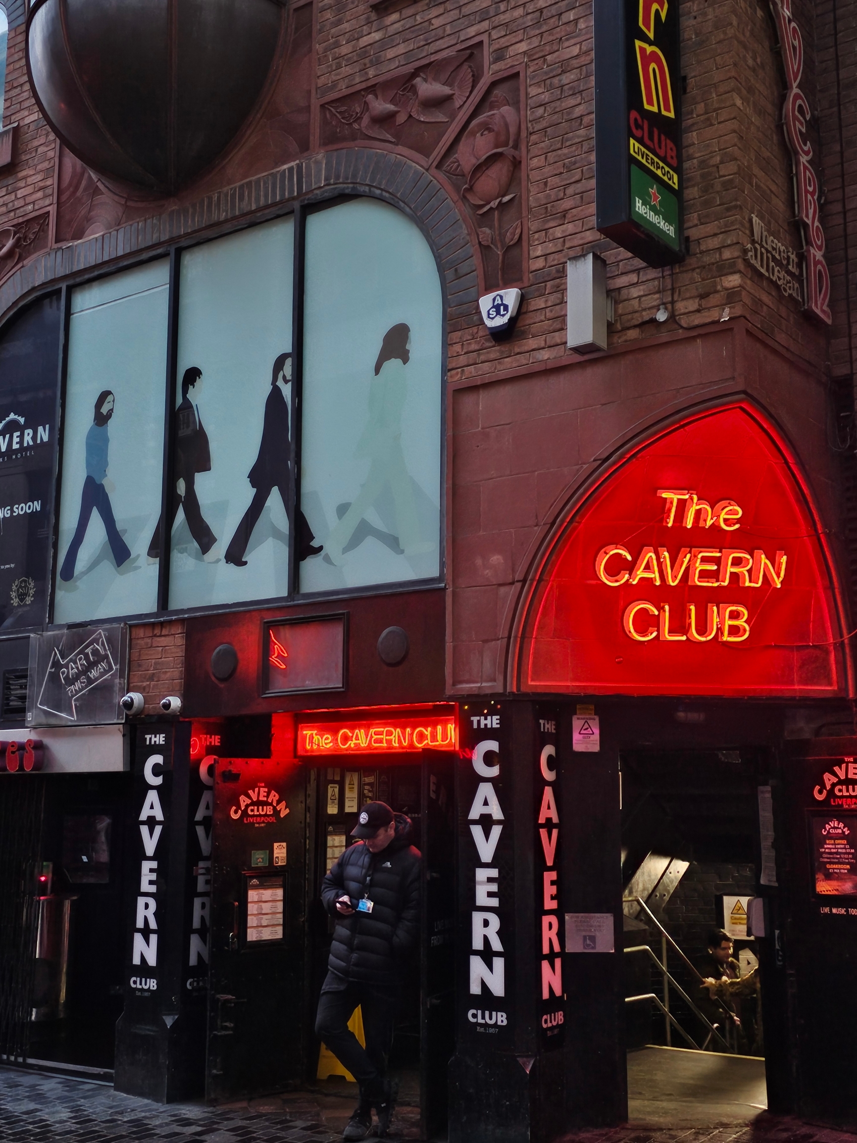 甲壳虫乐队成名前驻唱的酒吧——洞穴酒吧