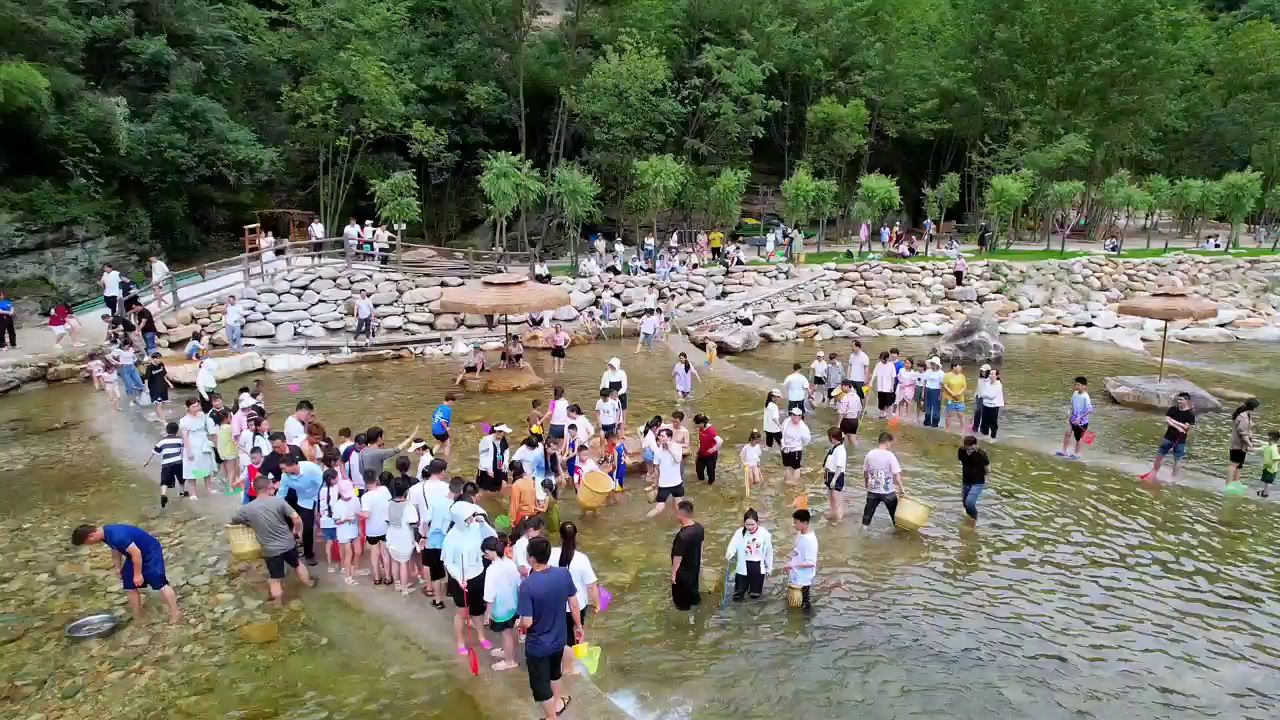 班河大峡谷景区