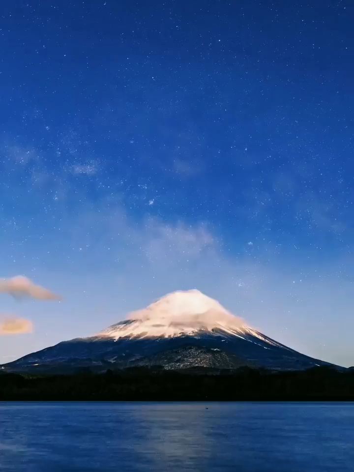 带你看一下富士山⛰️的那一片星空🌃