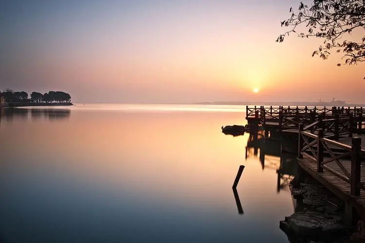 同里湖风景区，风景秀丽，空气好，日出漂亮，酒店也不错