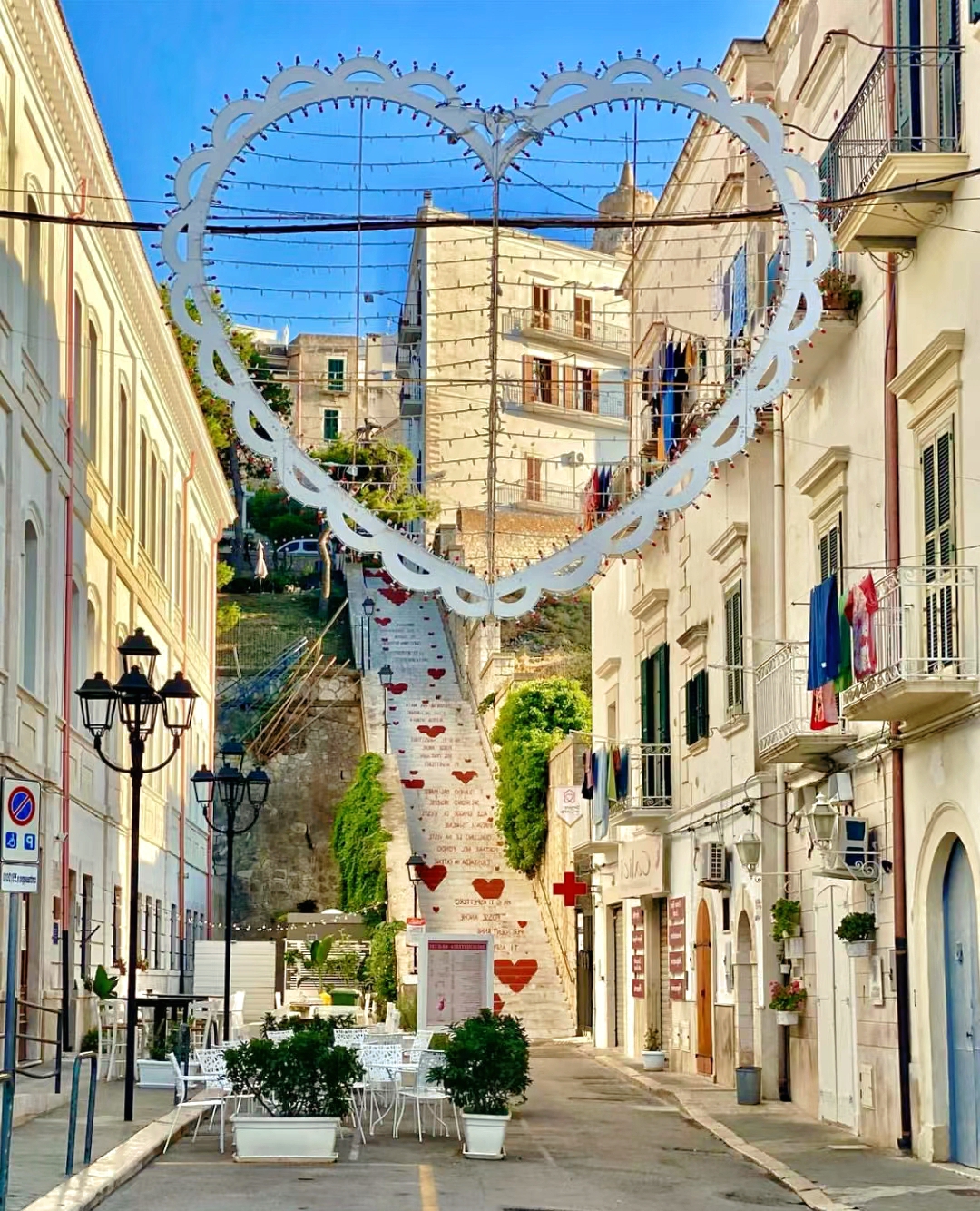 意大利🇮🇹这个小镇有着超浪漫的爱情阶梯！