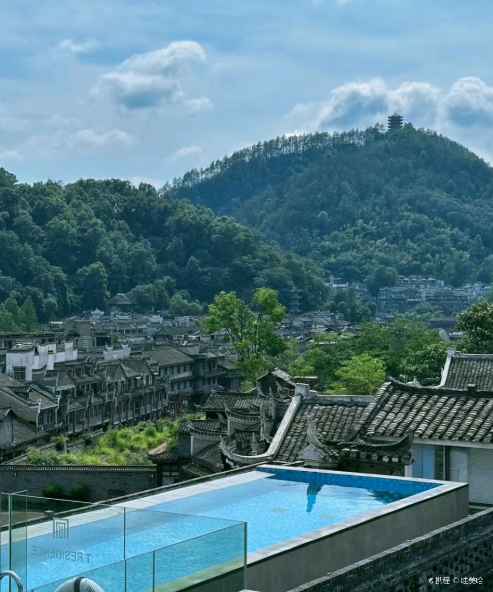 凤凰堂舍·见山酒店(凤凰古城店)图片