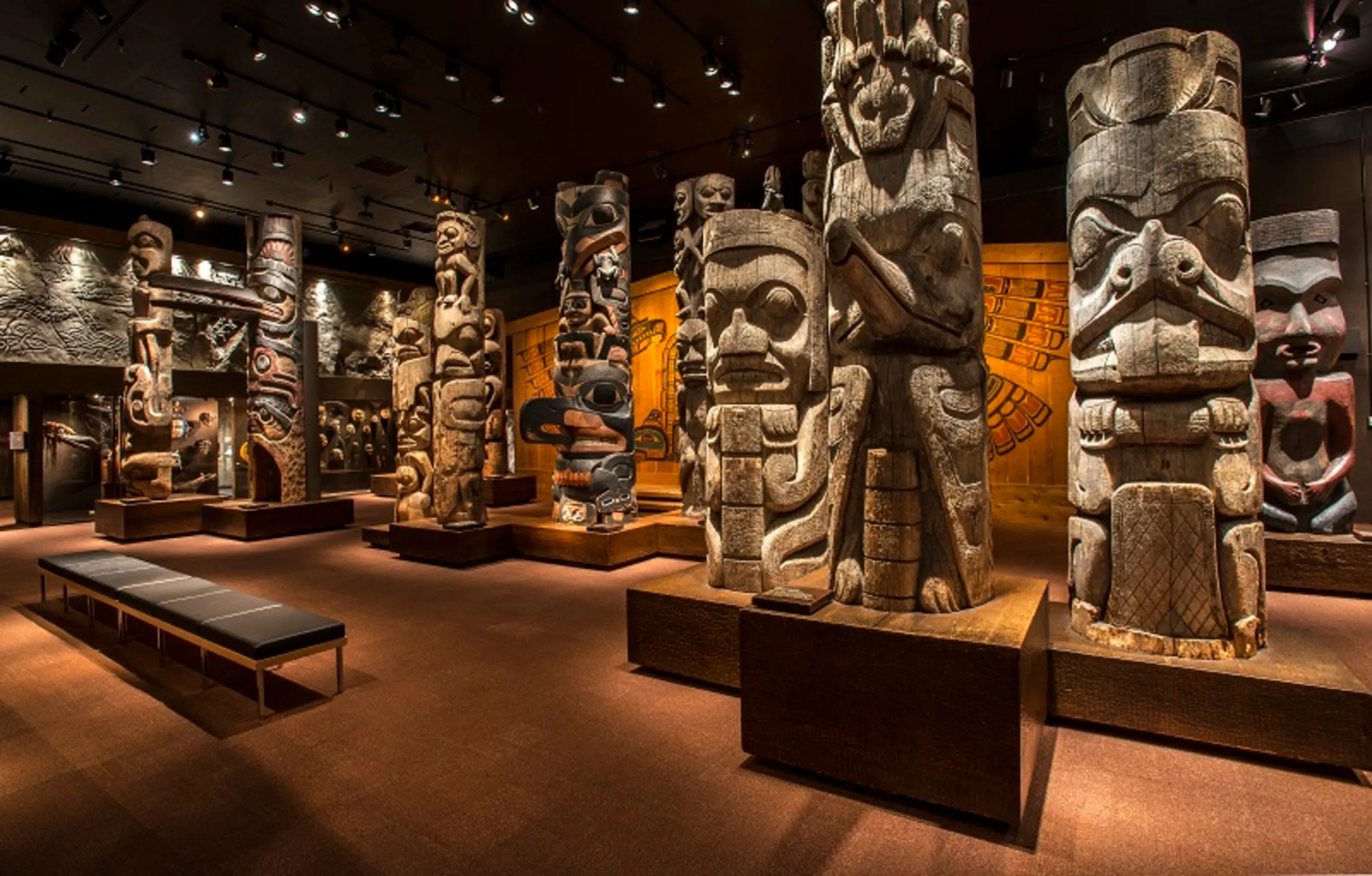 揭秘原住民文化：皇家BC省博物馆的心灵之旅