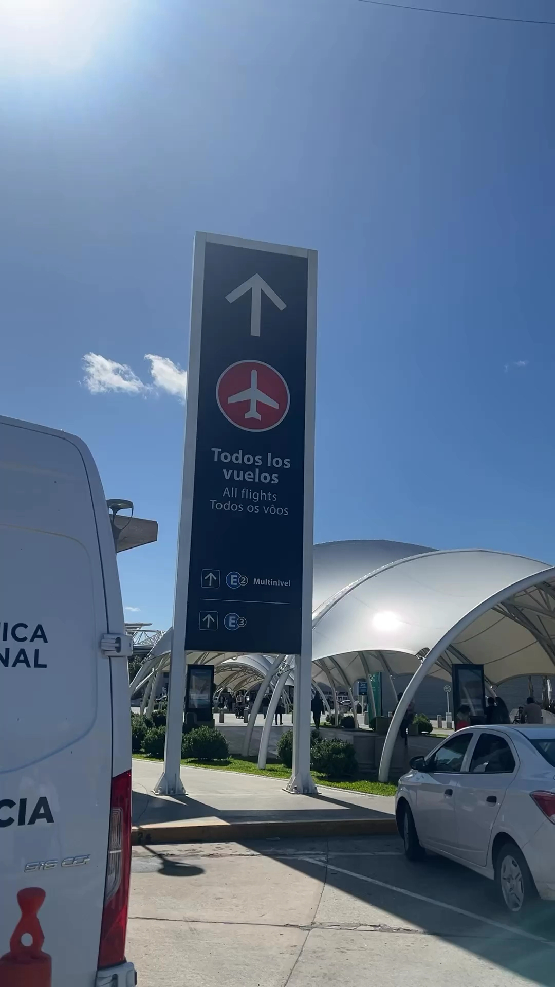 过境巴拿巴机场，抽支烟压压惊还要出境抽 托库蒙国际机场
