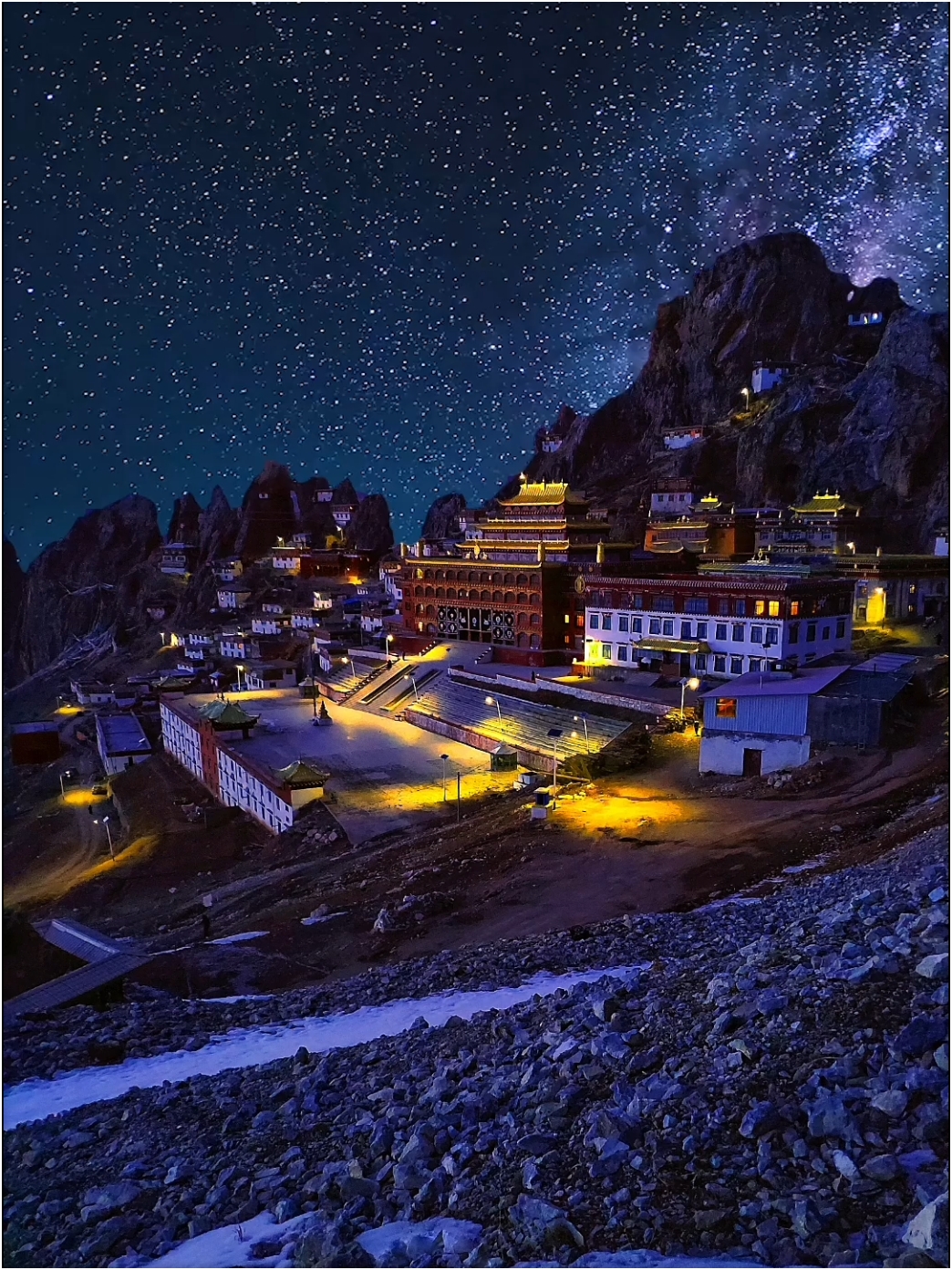 在西藏昌都丁青，海拔4800米天穹孜珠寺，让我遇见了真正的天空之城。 #孜珠寺 #西藏 #西藏旅游 