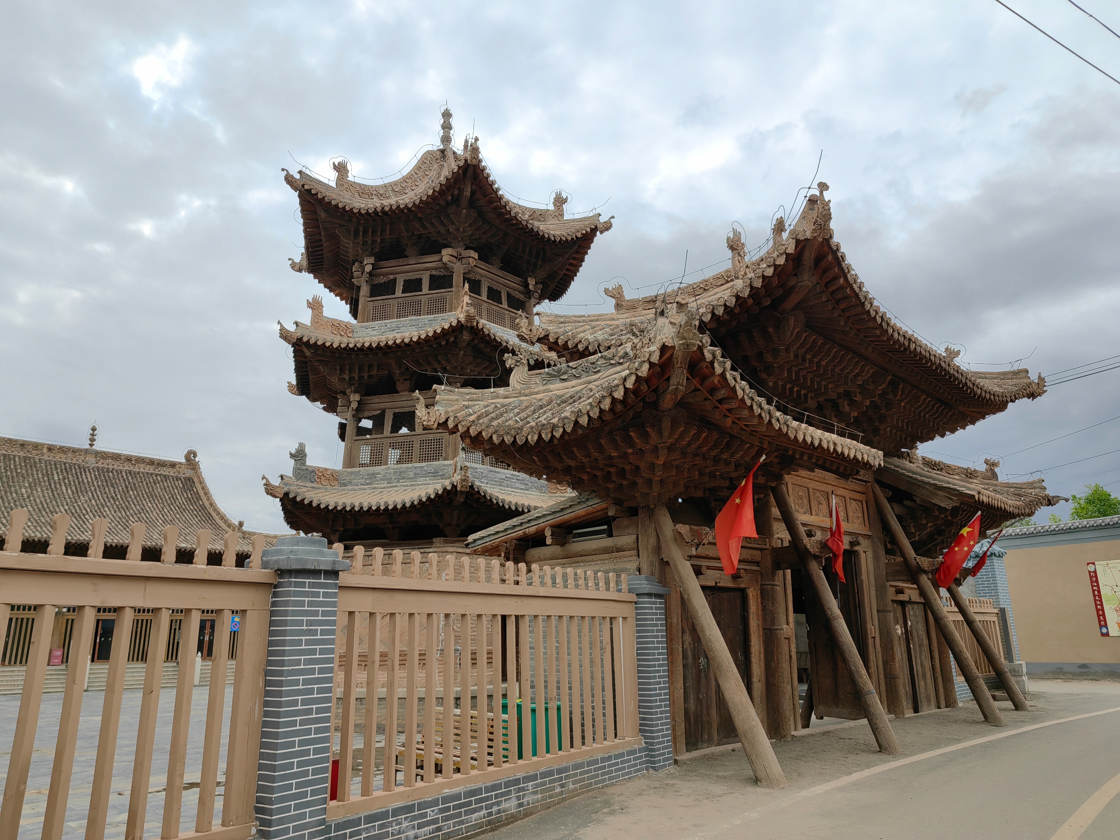 青海化隆阿河滩清真寺