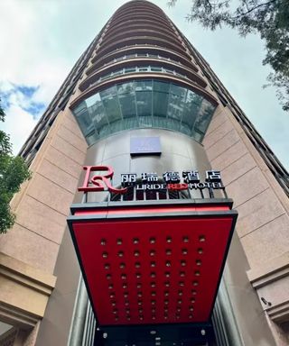 昆明秋日限定｜住进翠湖旁，推开窗就是文林街的金黄🍂