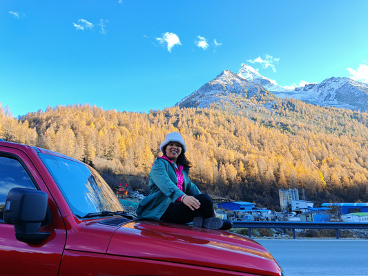 与川西来一场彩林雪山之约