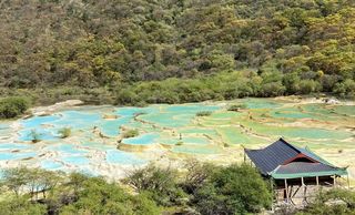 成都及周边6天5晚自由行（成都市区+九寨沟+黄龙+三星堆+大熊猫基地+都江堰）