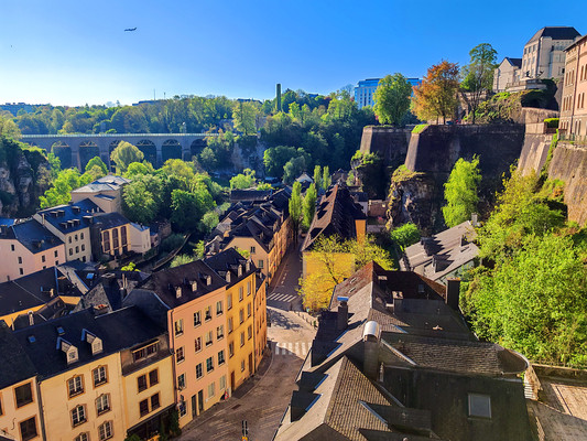 卢森堡旅游：从宪法广场到二战公墓一日行（图）