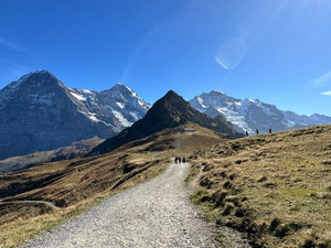 瑞士阿尔卑斯游记图文-瑞士文根小镇 Mannlichen全景步道徒步