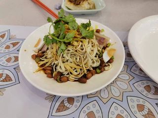 村中溪边路上客，不知已是画中人-查济古村