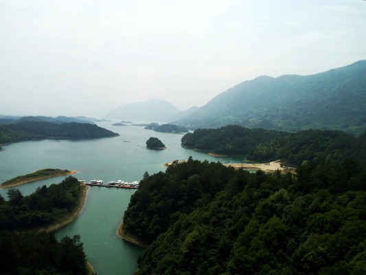 湖北阳新仙岛湖 1000多个小岛恰似银河星座 镶嵌在近5万亩水面