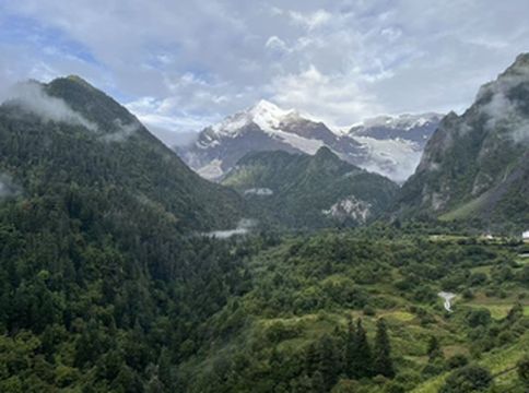 天堂在左,雨崩在右,第一次高原徒步