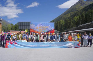 山野不设限!毕棚沟2025“粘青有为”徒步活动激发秋日活力!