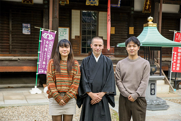 在大阪・平野的寺庙体验茶道和书道