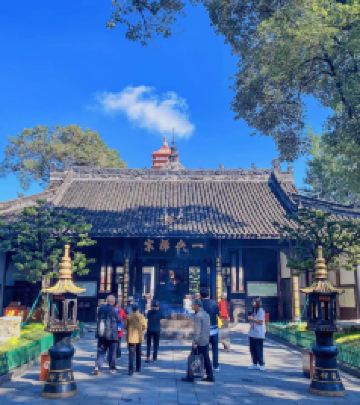 城南新都汇时代广场游记图文-来宝光寺，感受佛教文化的博大精深和艺术家们的精湛艺术！