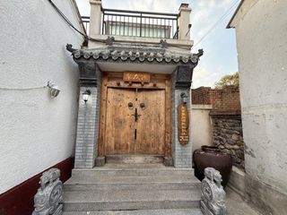 北京密云太师屯聚众源民宿可以免费钓鱼，附近还有免费开放的动物乐园，满是轻松的童趣！