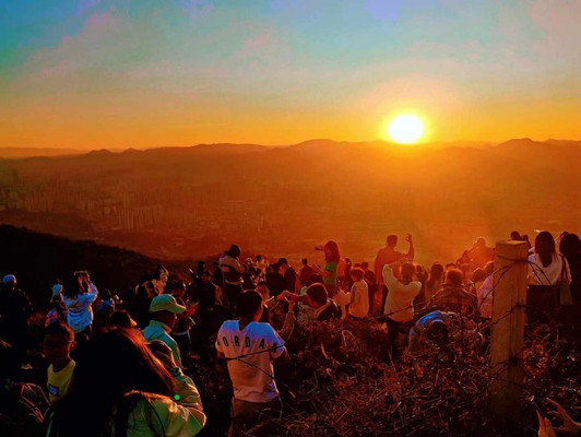 2025年6月14日 (星期六) 反骑长虫山