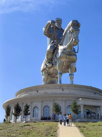 乌兰巴托游记图片] 云游四海（1811）蒙俄行之十: 成吉思汗骑马雕塑