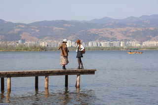 坐着高铁去西昌过周末 晒太阳泡温泉吃烧烤！