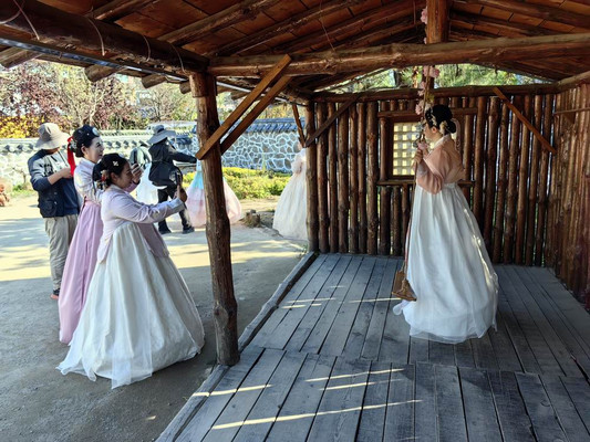 云游四海(1862)东北边境行之四十一:中国朝鲜民俗村