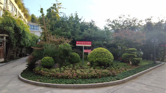 充满激情的桥头堡和雕塑 承载118辆重型坦克纹丝不动的双层大桥
