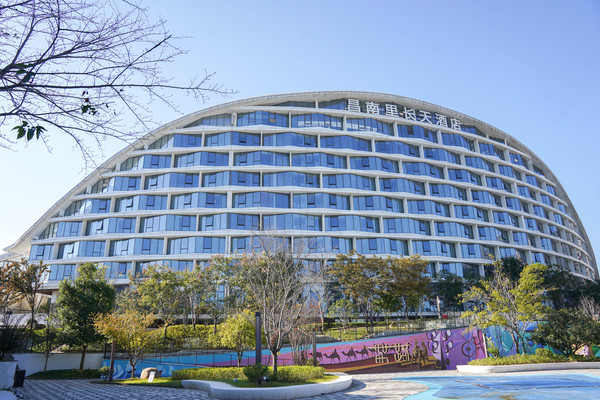 景德镇学院_景德镇旅游攻略_景德镇雕塑瓷厂游玩