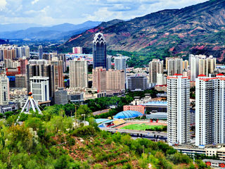 青海旅游：从青唐城遗址到新千夜市（图）