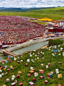 甘孜县游记图文-在川西路上有一处免门票的修行之地亚青寺