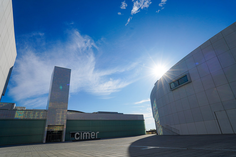 住進一家‘藝術展廳’，體驗一場‘奢華盛宴’。