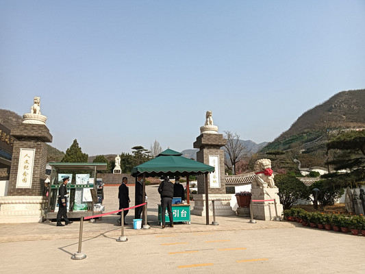 昌平桃峰陵园名人墓——吴景云
