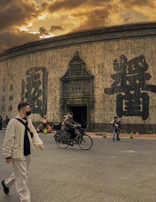上海新地标!仿佛穿越了!!