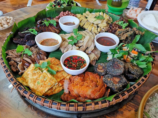 🌄 桂林山水:自然与美食的完美结合