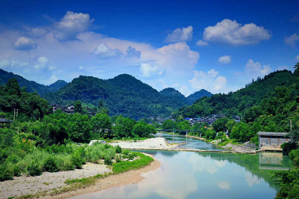 马拉河：湘西小九寨