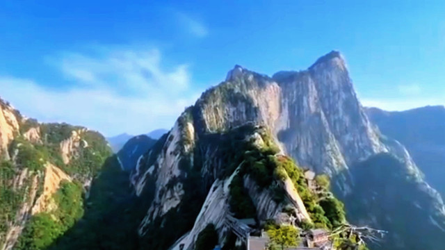 华山北峰四面悬绝 当年神兵飞跃天堑 创造了智取华山的奇迹