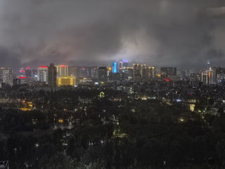 秋日昆明躺平指南|住翠湖丽瑞德,把湖光秋色吃进嘴里