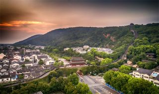 “七溪流水皆通海,十里青山半入城”常熟虞山,一座值得流连忘返的森林氧吧