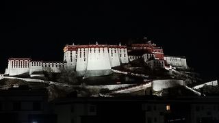 拉萨 布达拉宫 一个不缺信仰的地方