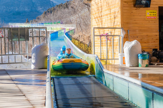 花开向喜,济南青铜山大峡谷祈福,元宵佳节事事圆 !