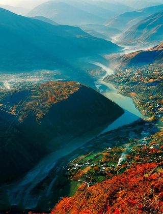 今年川西金川11月中旬是看一下红叶彩林最佳时间