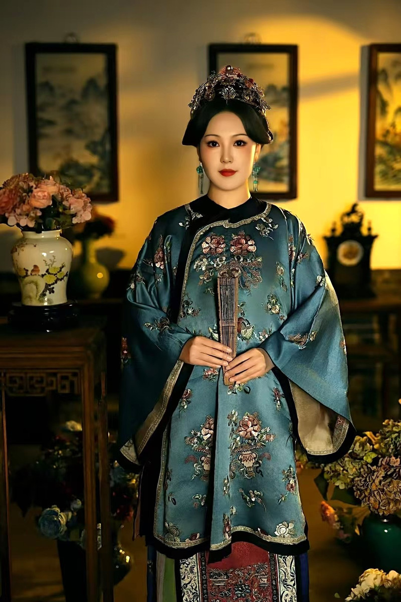 平遙古城必打卡錦繡霓裳記古風攝影堂，穿越晉商繁華年代。