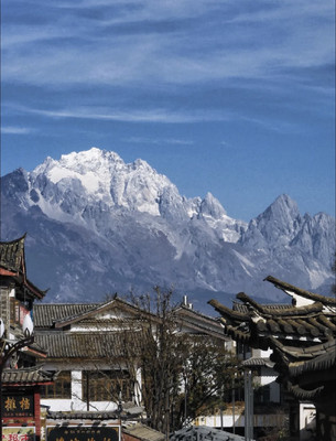 总要去次丽江吧，不然怎么拍这么美的雪山!